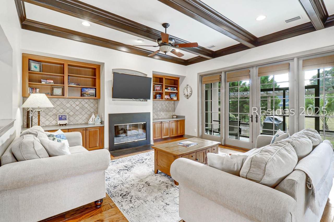 169 Hampton Hall Boulevard - Photo 1