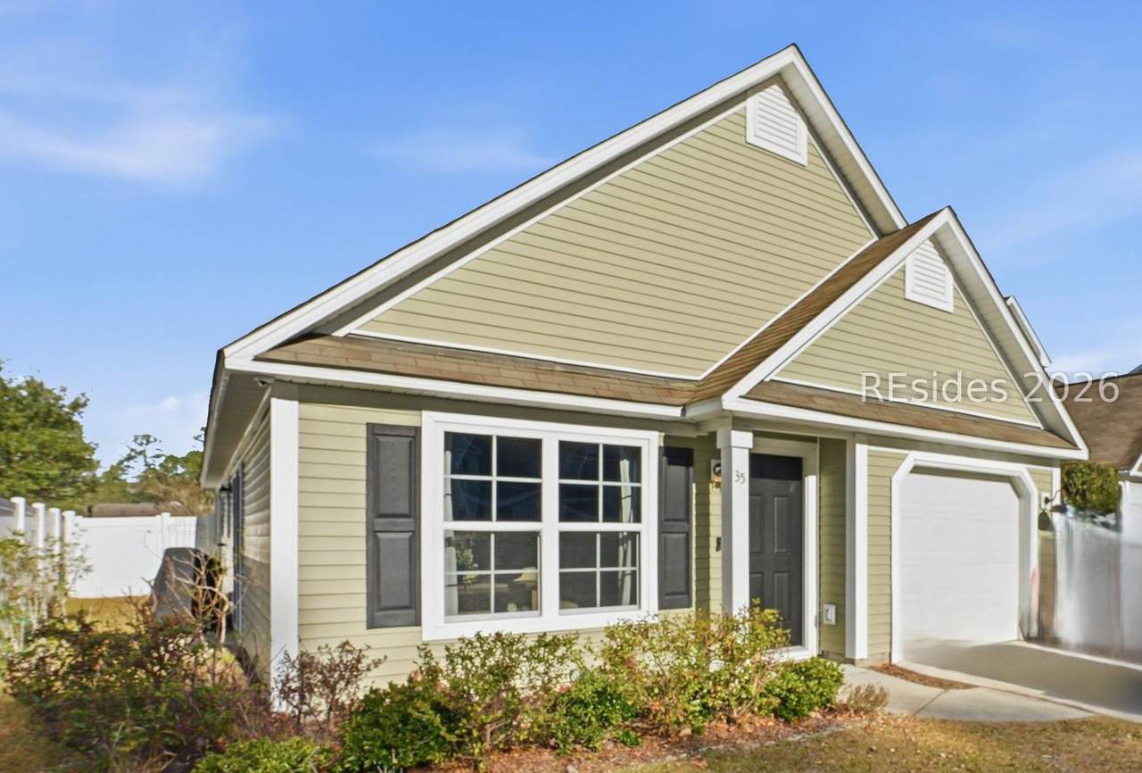 35 Running Oak Drive - Photo 1