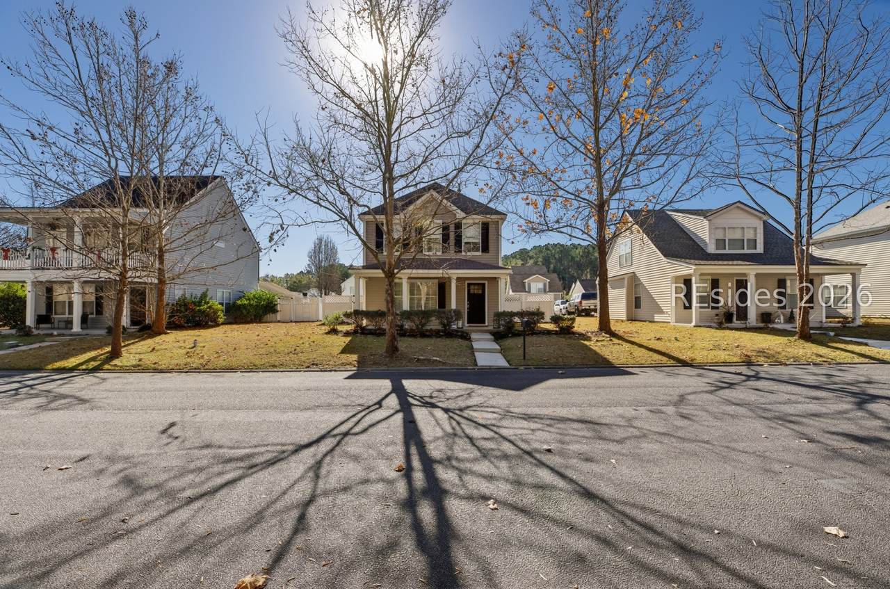 225 University Parkway - Photo 1