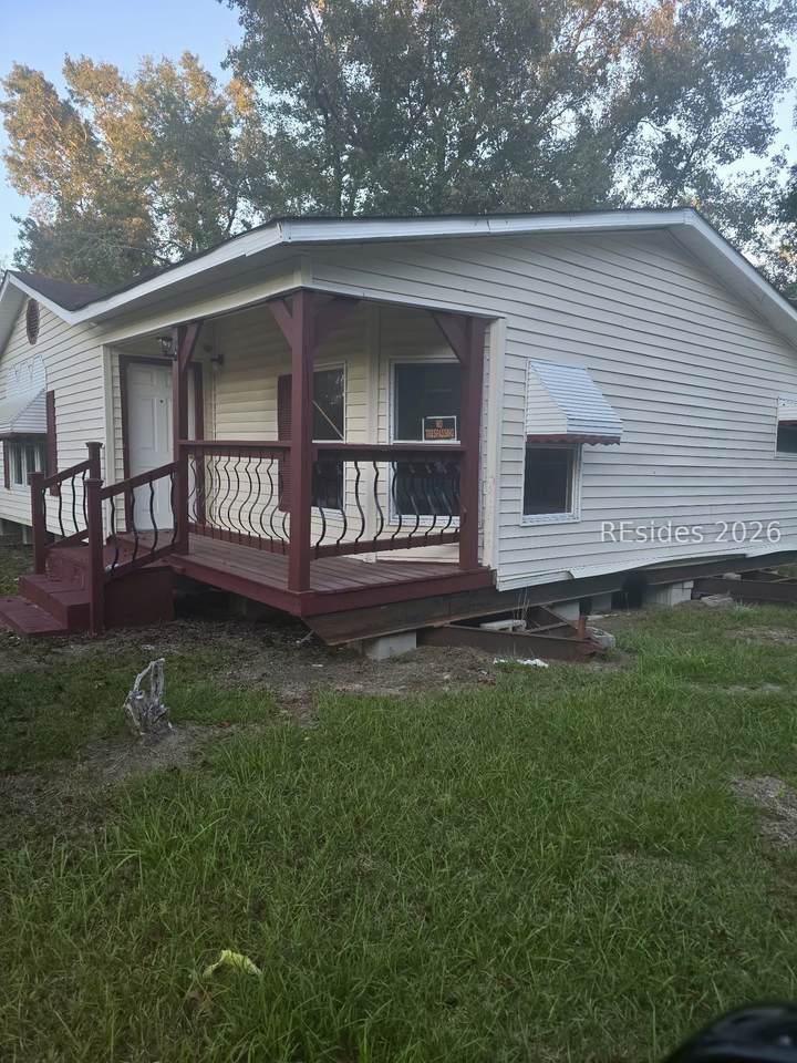 401 Amelia Street - Photo 1