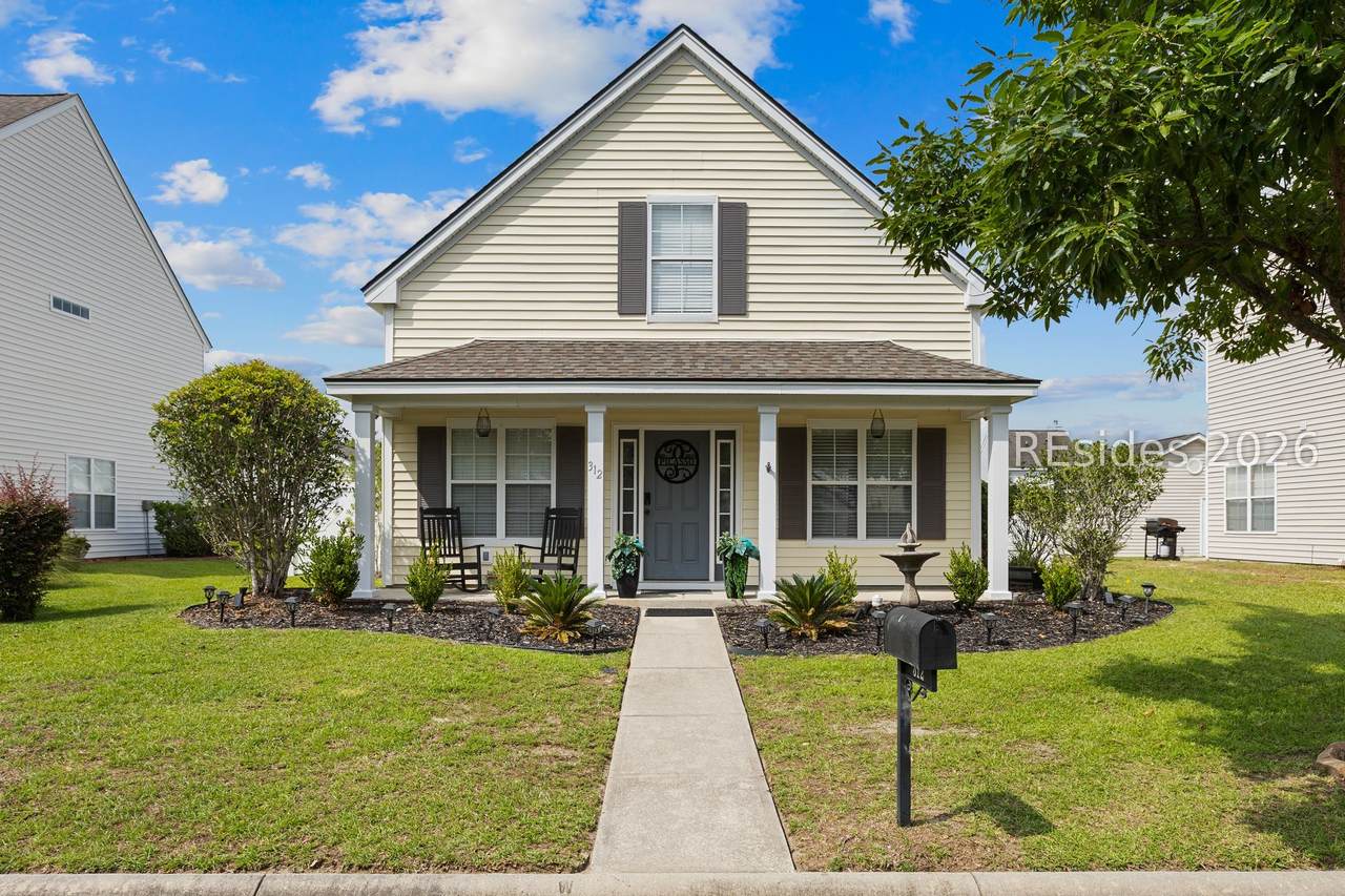 312 Columbia Lane - Photo 1