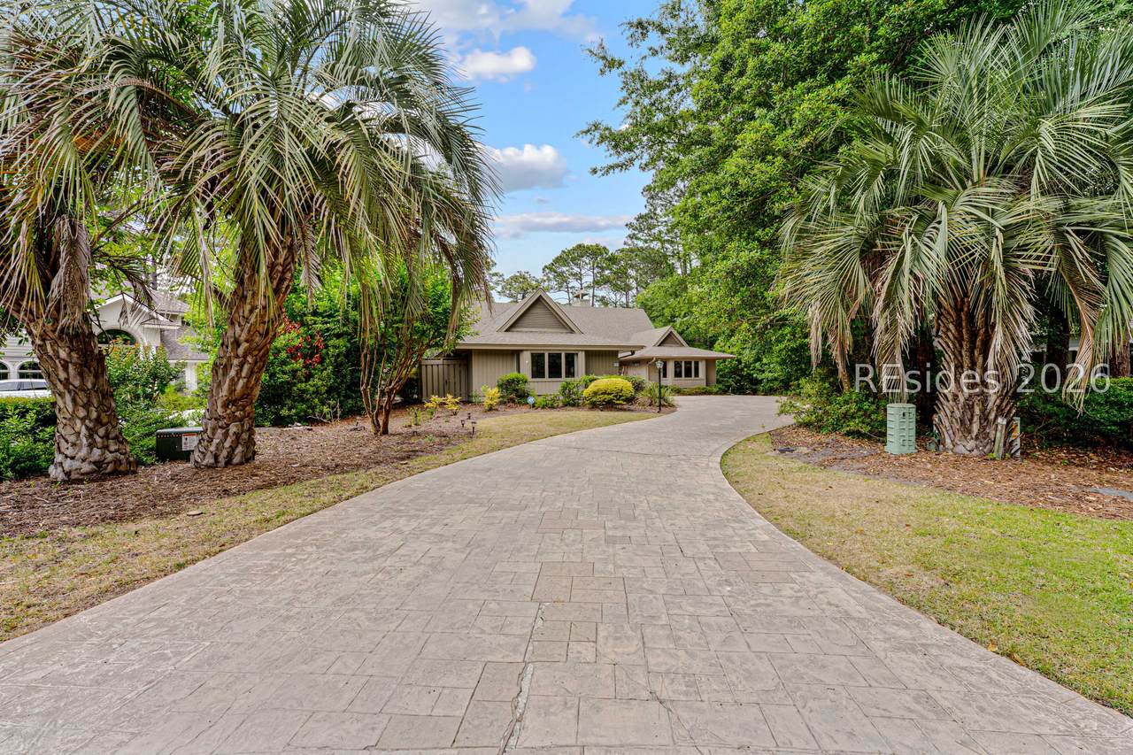 28 Lenora Drive - Photo 1