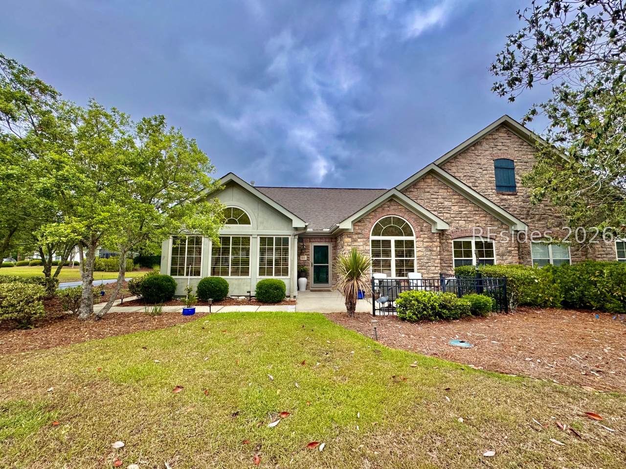 455 Abbey Glen Way - Photo 1