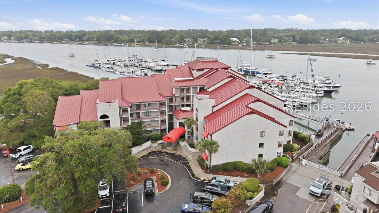100 Helmsman Way 209 - Photo 1