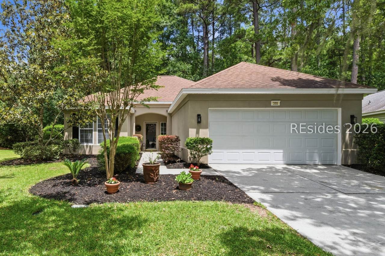 366 Hampton Place - Photo 1