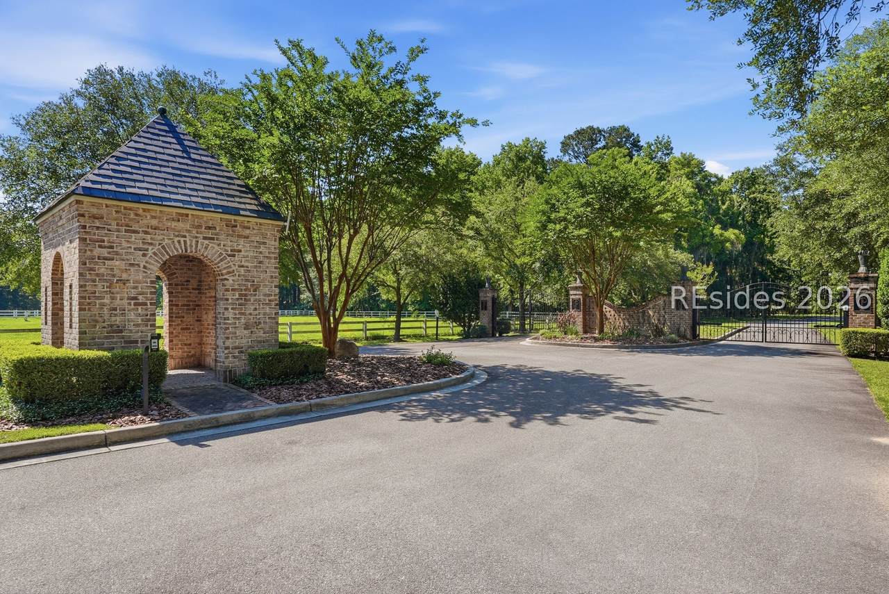 1155 Bridle Path Boulevard - Photo 1