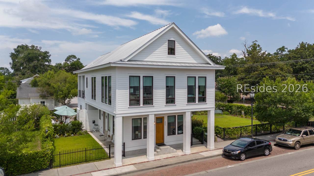 706 Bladen Street - Photo 1