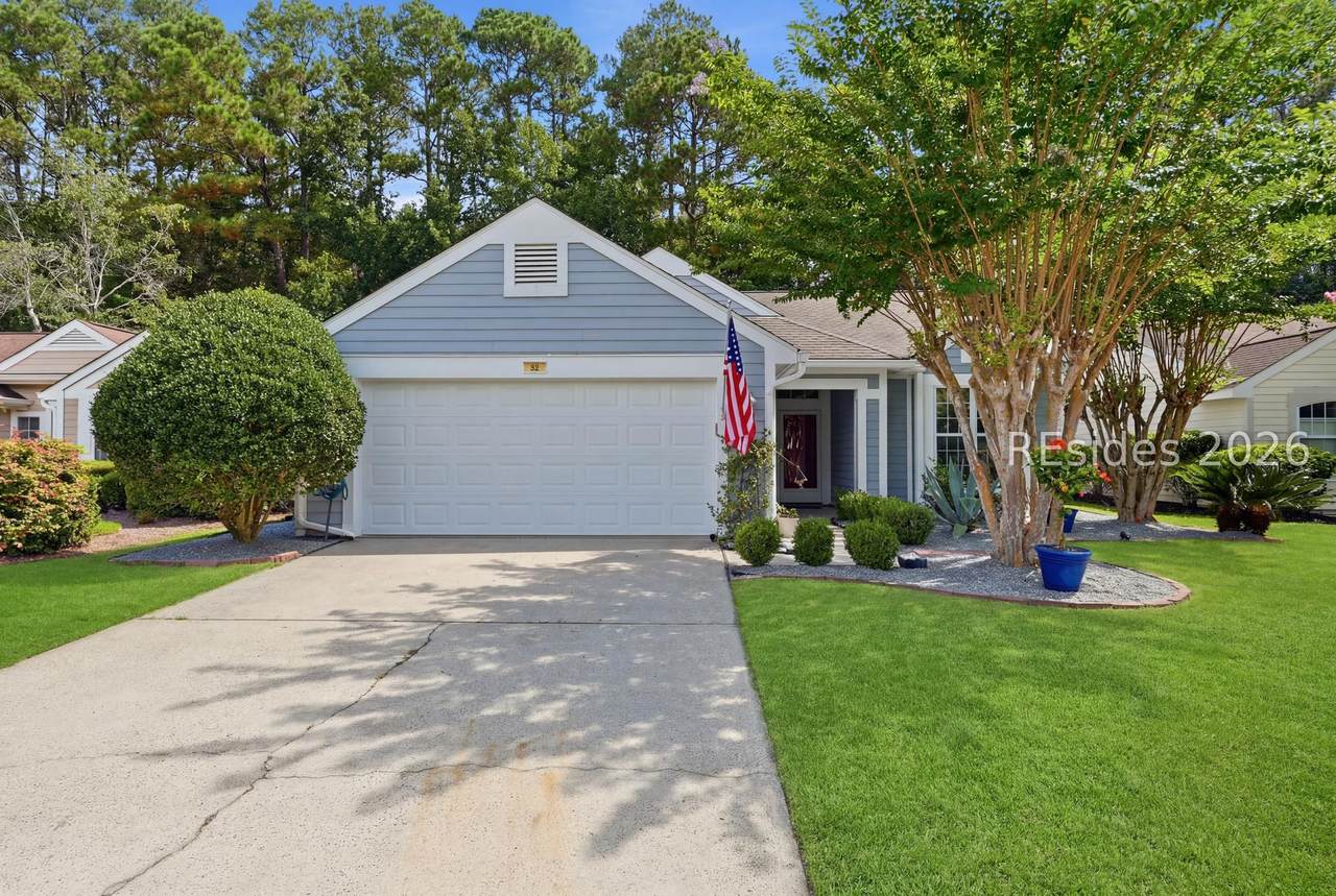 35 Broughton Circle - Photo 1