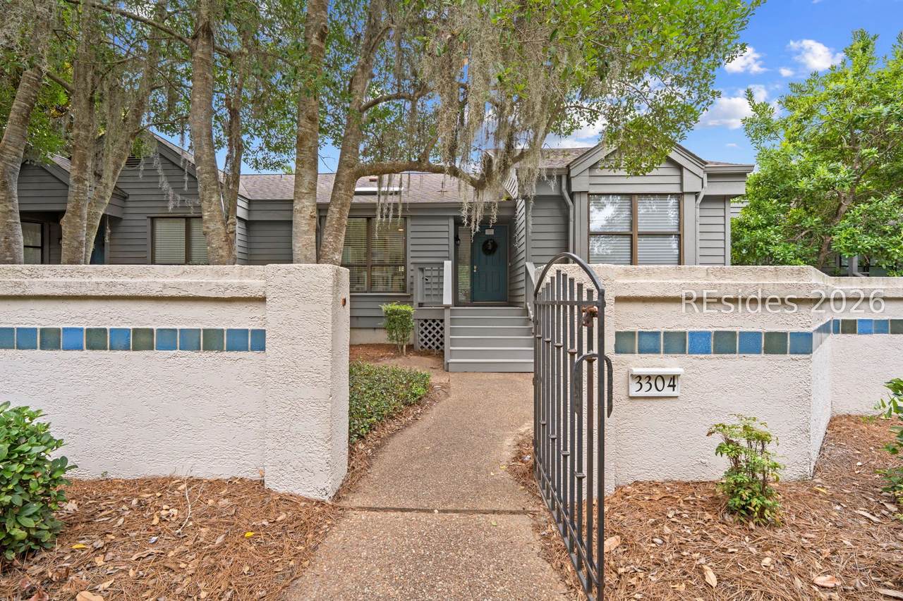 35 Lake Forest Drive - Photo 1