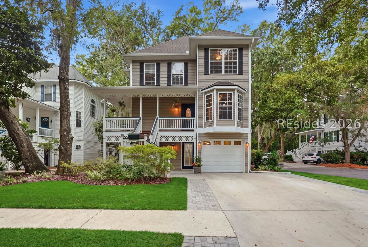 10 Victoria Square Drive - Photo 1