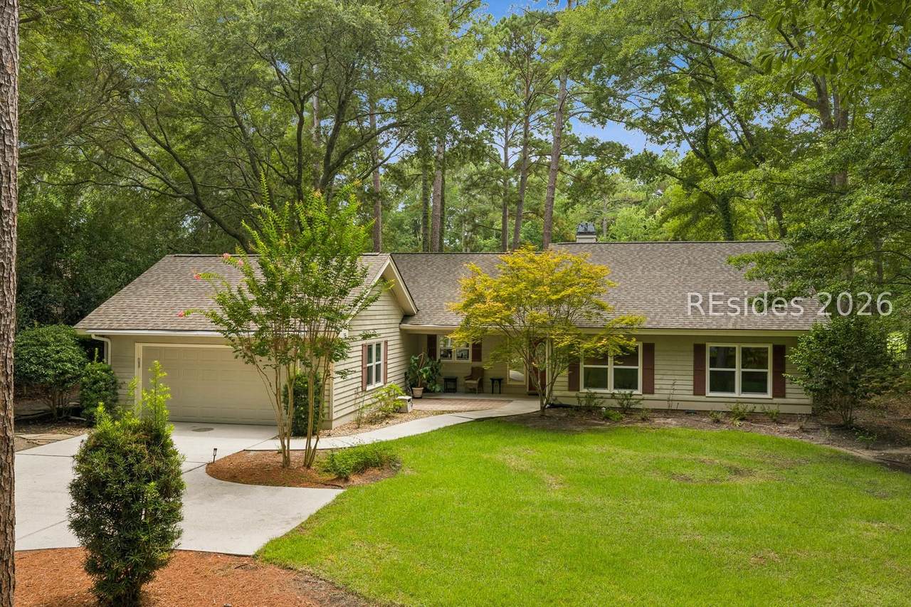 228 White Oaks Circle - Photo 1