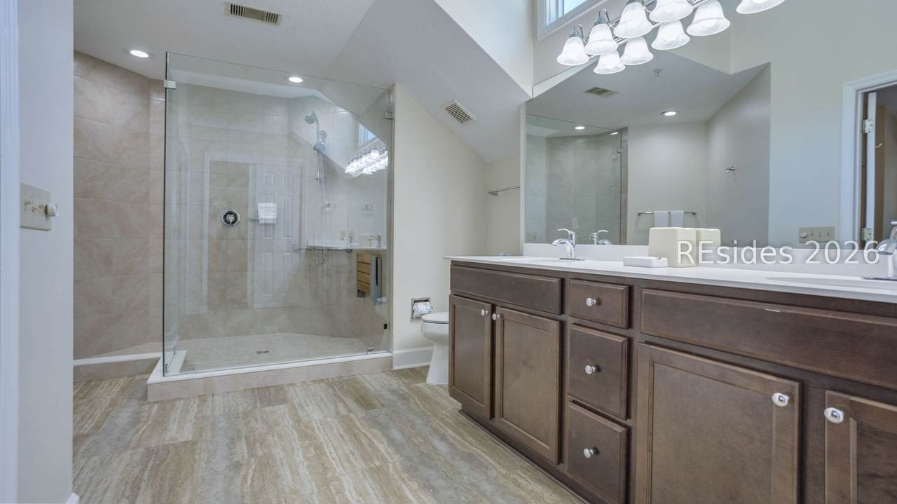 https://bt-photos.global.ssl.fastly.net/hhimls/1280_boomver_1_512696-2.jpg