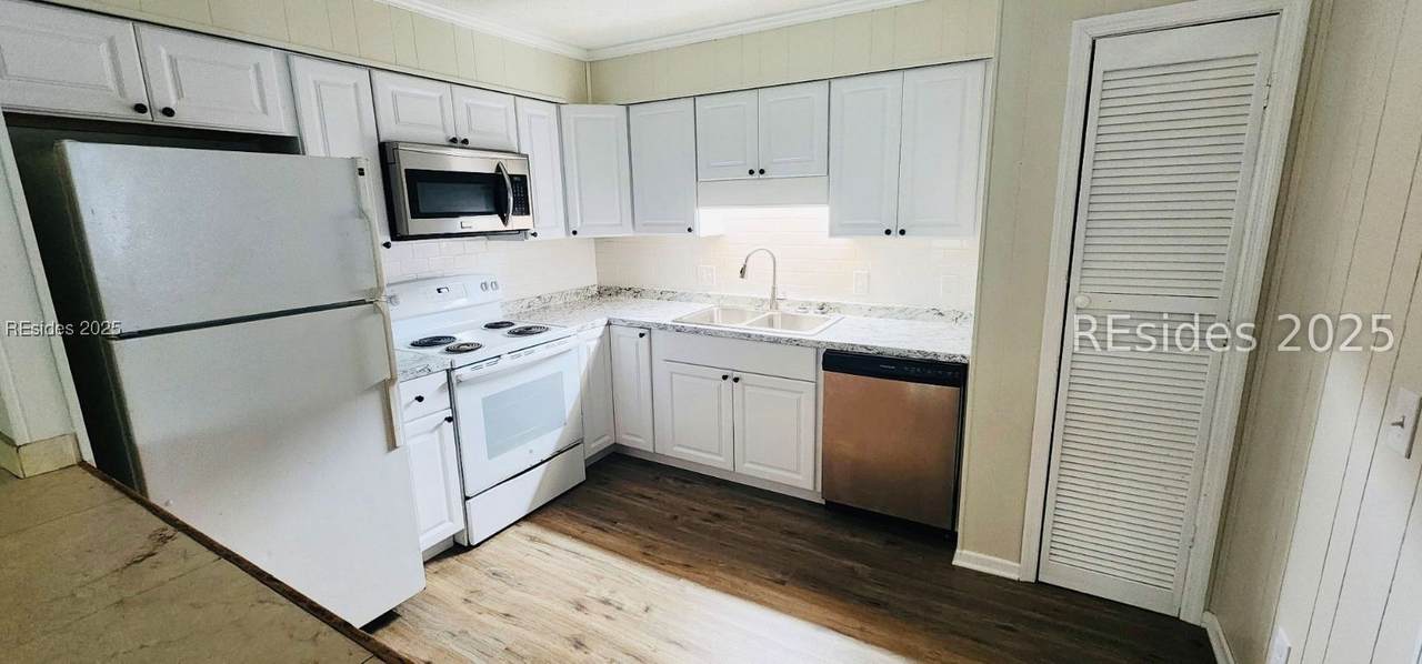 104 Cordillo Parkway - Photo 1