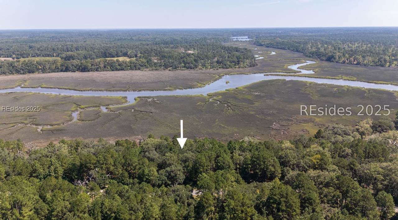 246 Somerset Drive - Photo 1