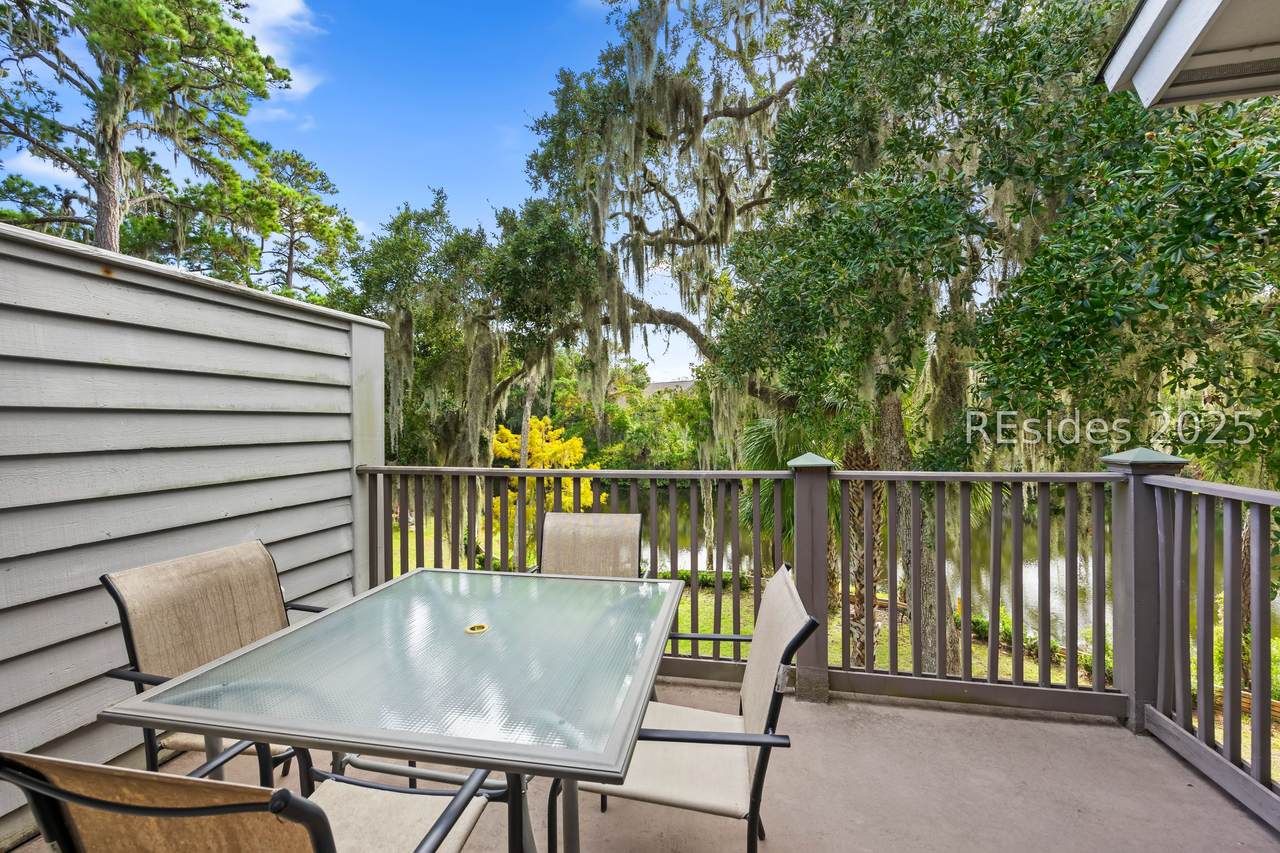 55 Barcelona Road - Photo 1