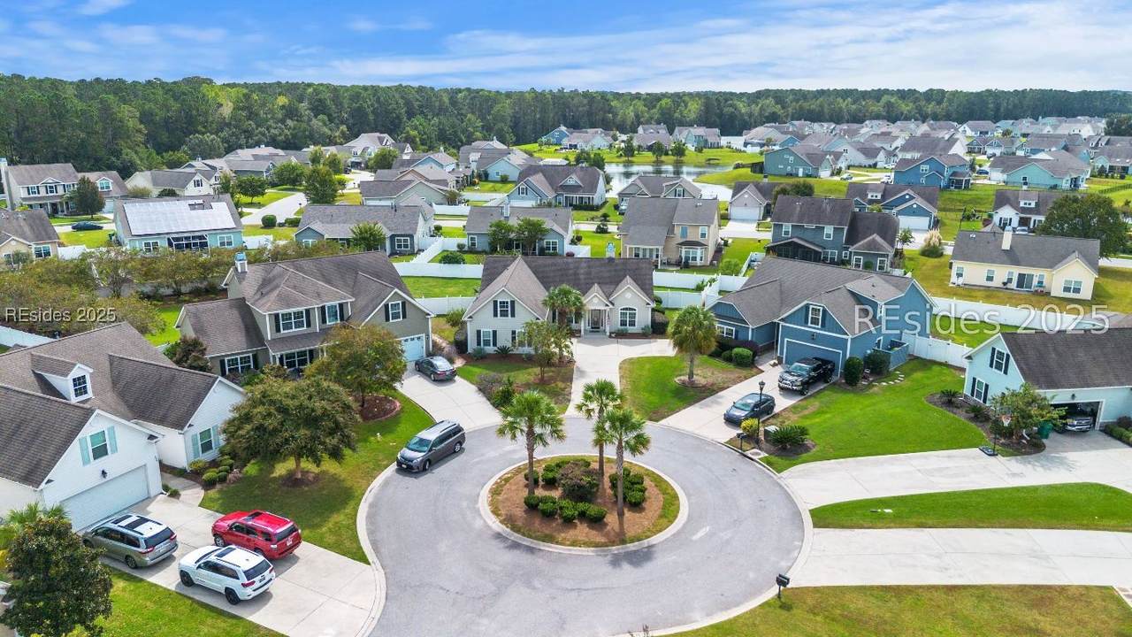 237 Grand Court - Photo 1