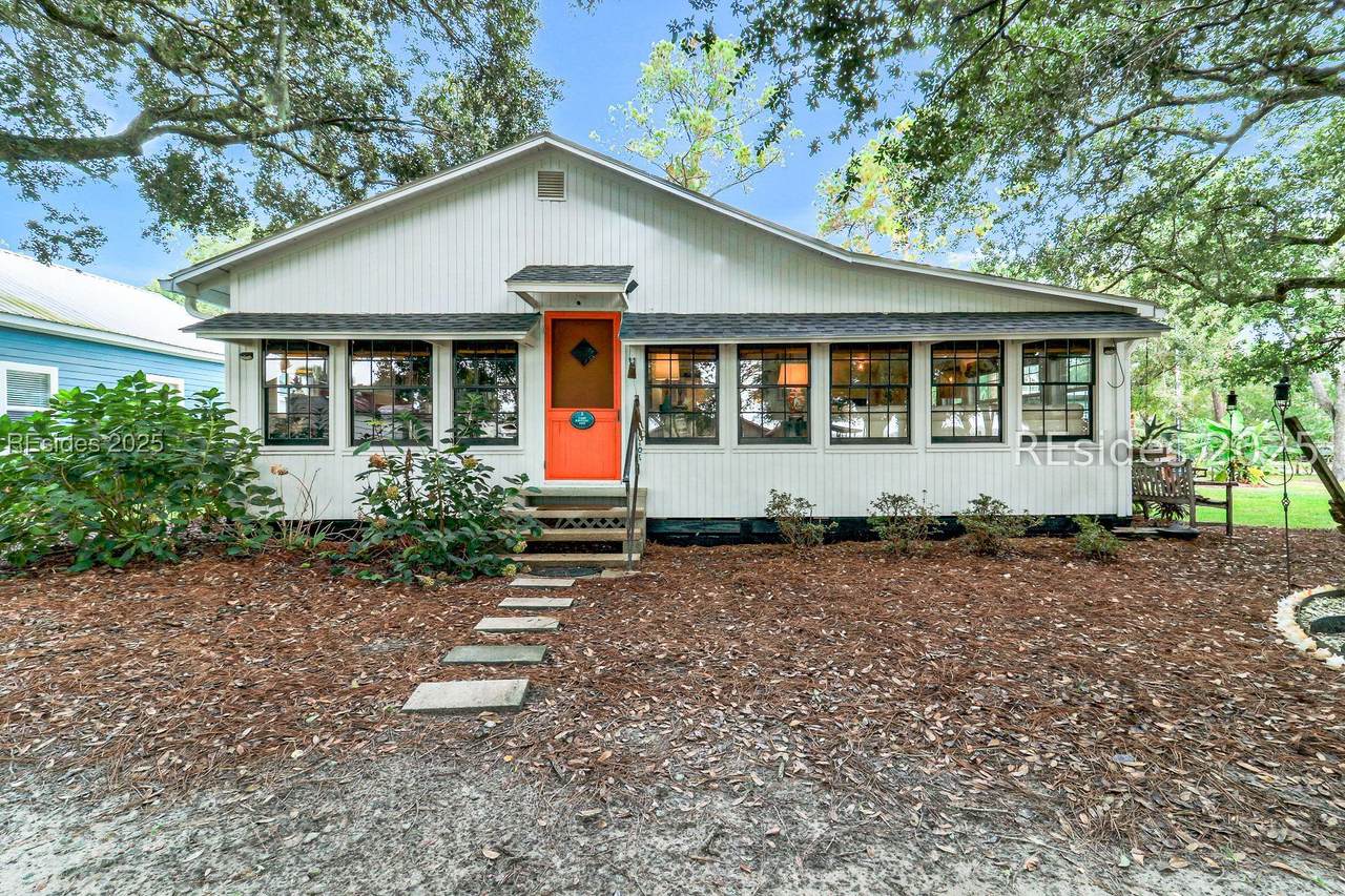 11 Whiting Street - Photo 1
