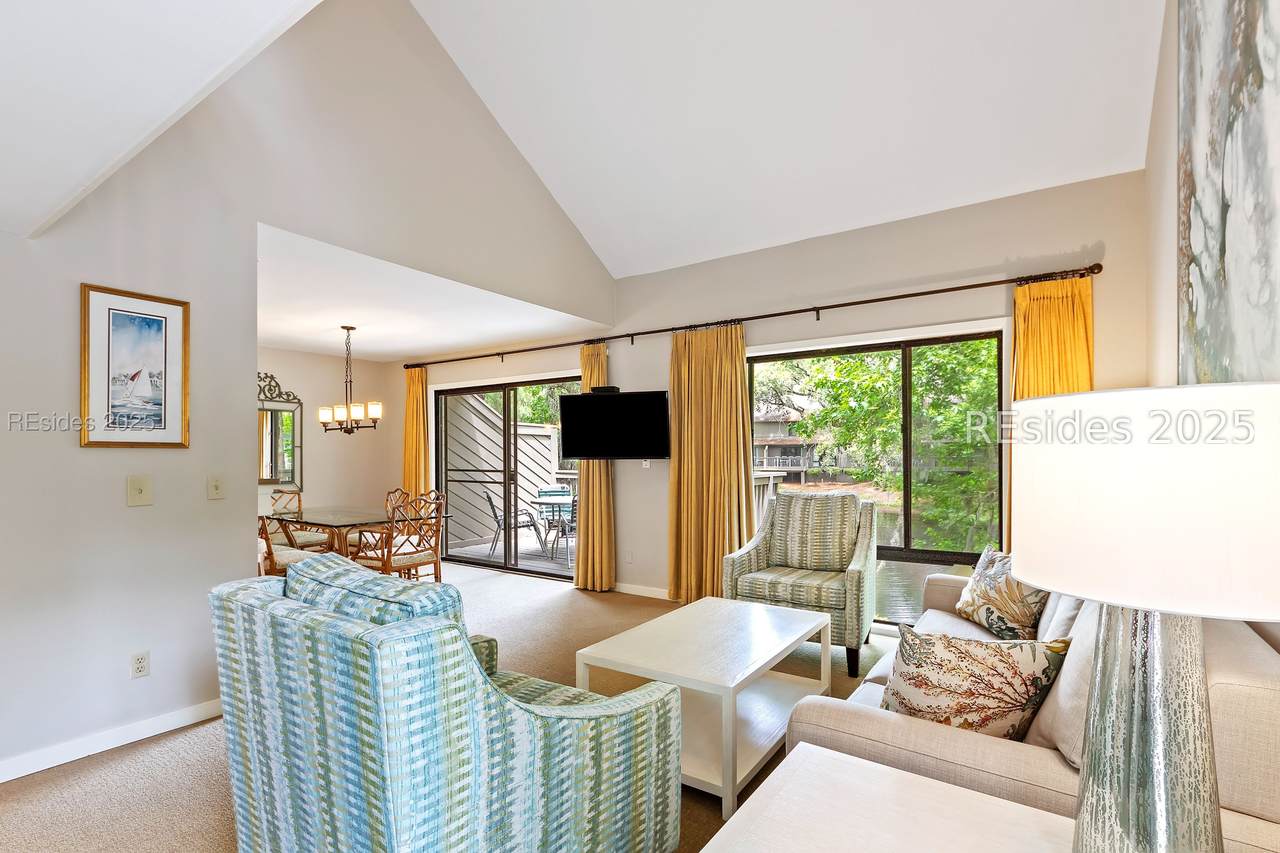 124 Sea Pines Drive - Photo 1