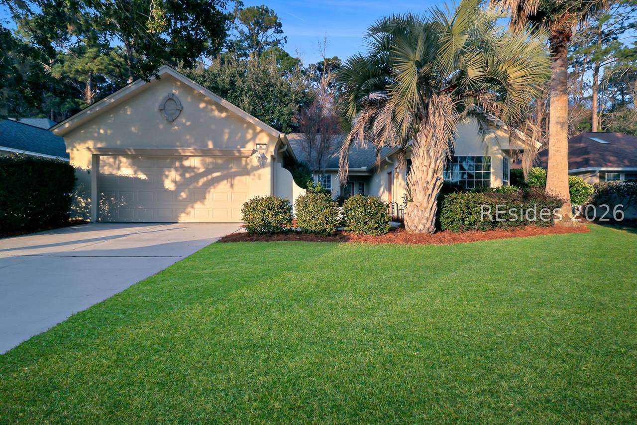 167 Hampton Circle - Photo 1