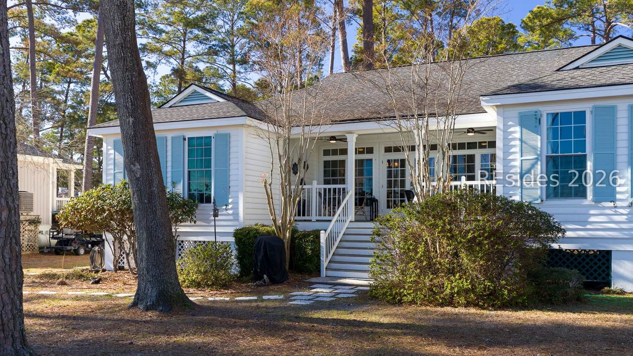 140 Ave Of Oaks - Photo 1