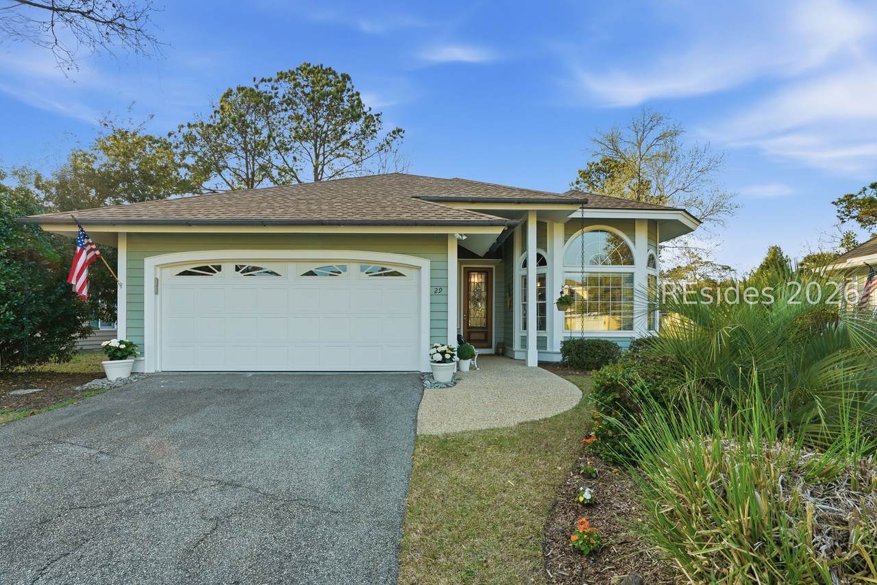 29 Royal Pointe Drive - Photo 1