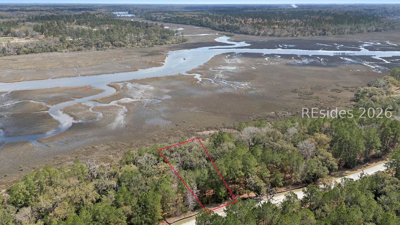 344 Somerset Drive - Photo 1