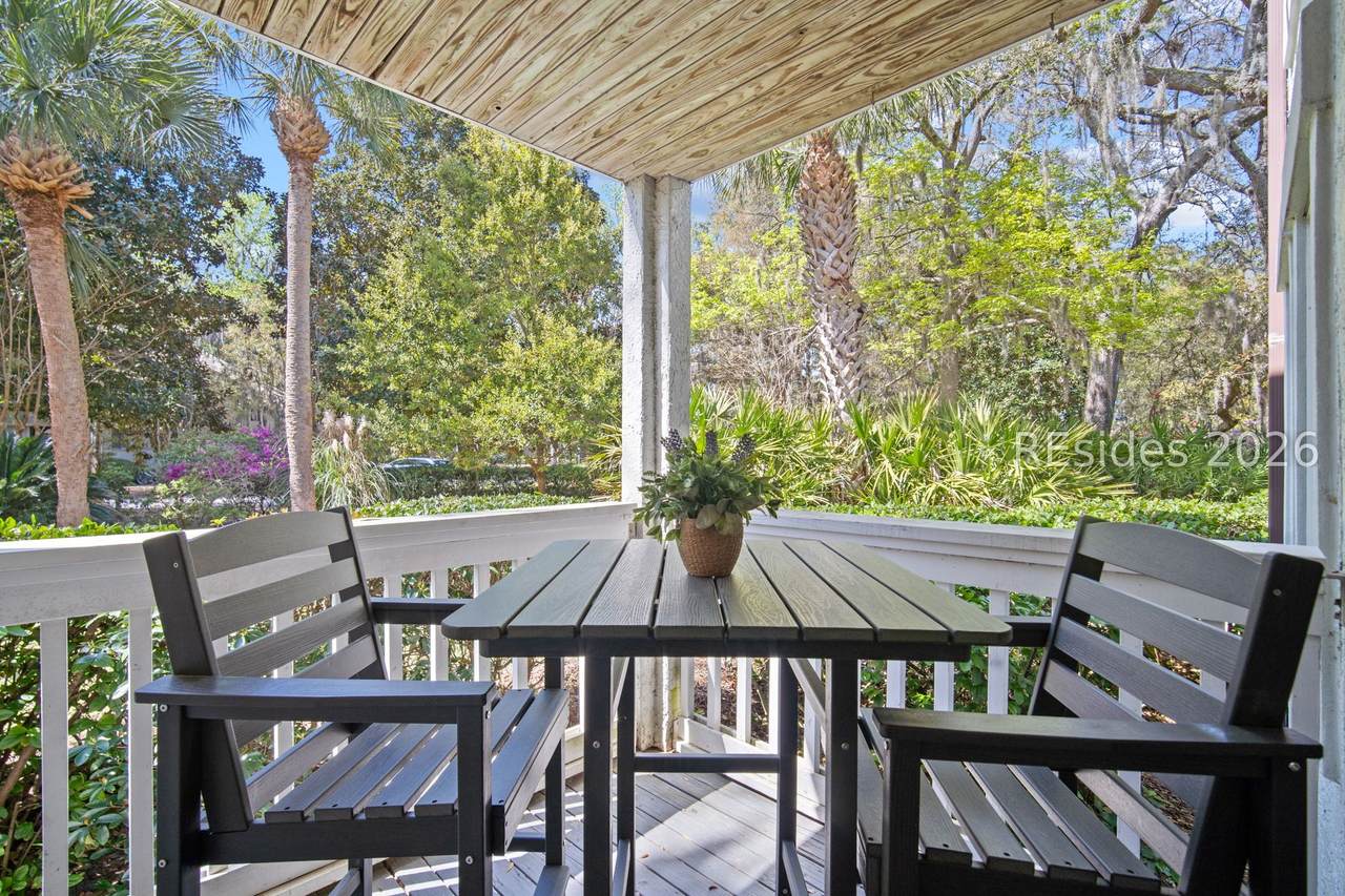100 Colonnade Drive - Photo 1