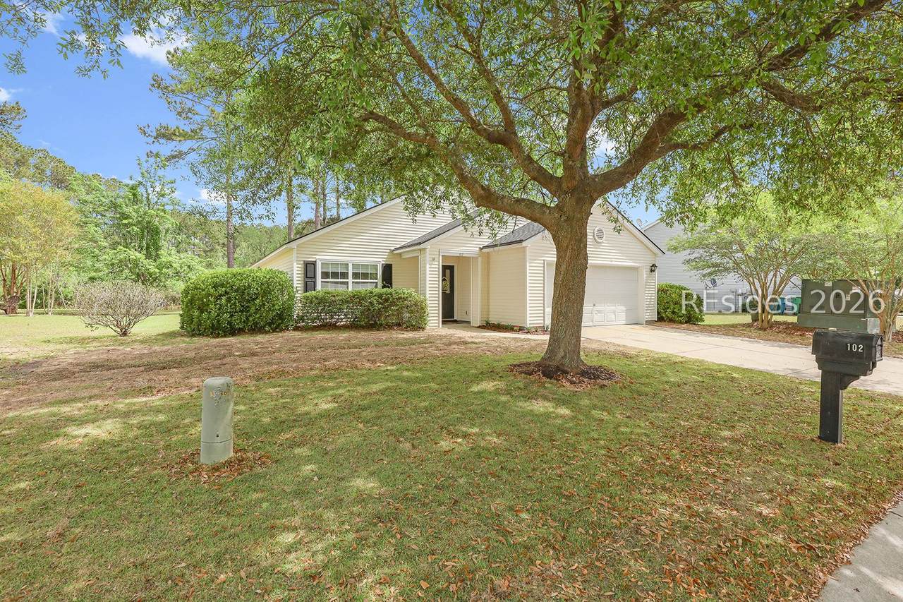 102 Pine Ridge Drive - Photo 1