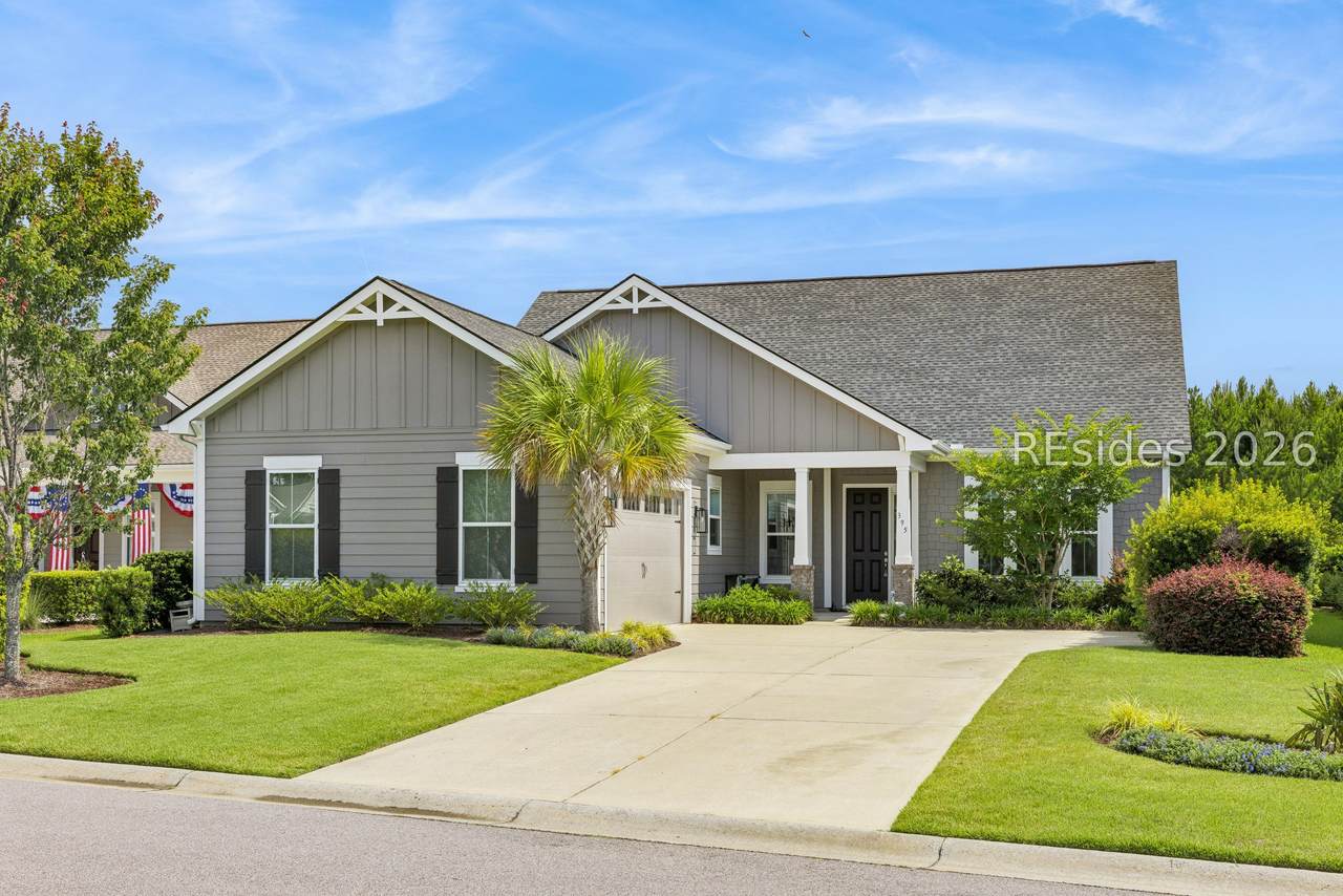 395 Castaway Drive - Photo 1