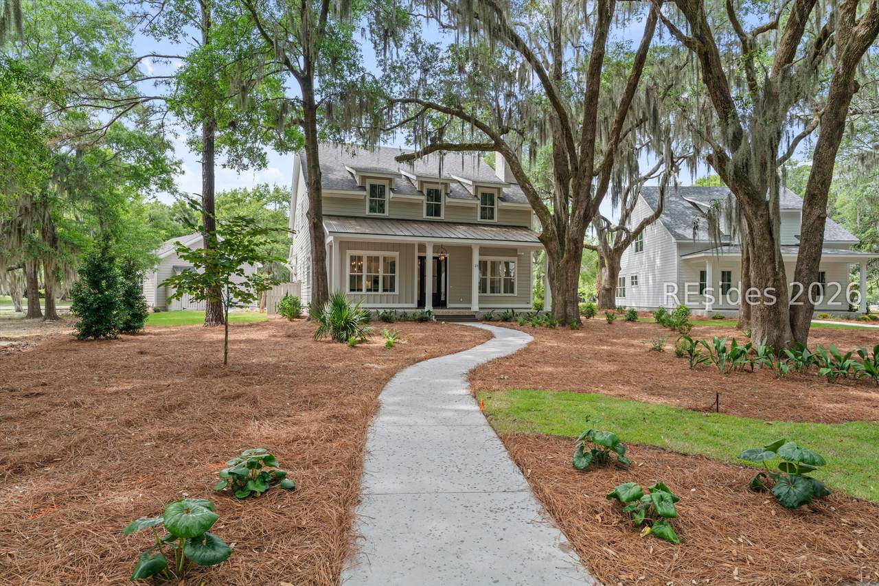 23 Millers Pond Drive - Photo 1