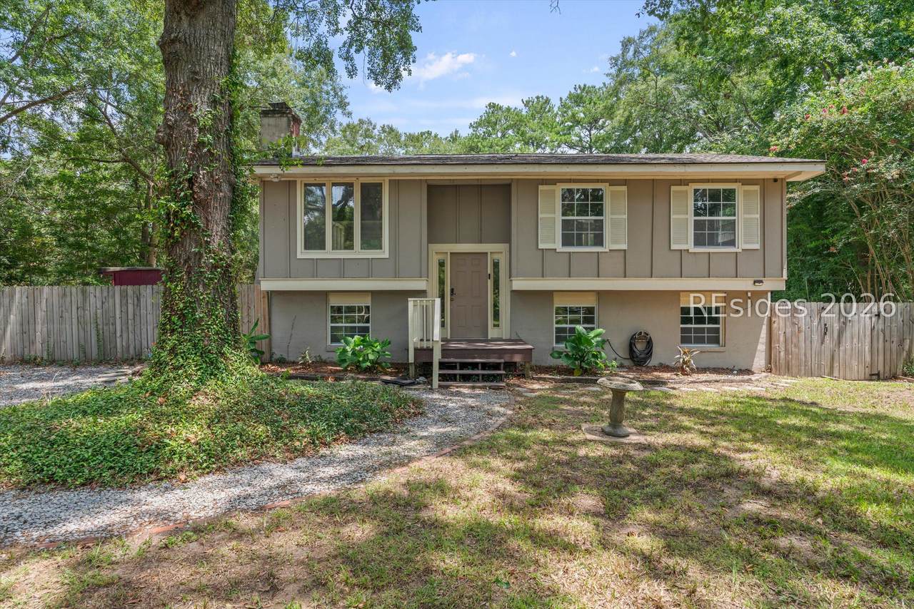 4309 Pinewood Circle - Photo 1
