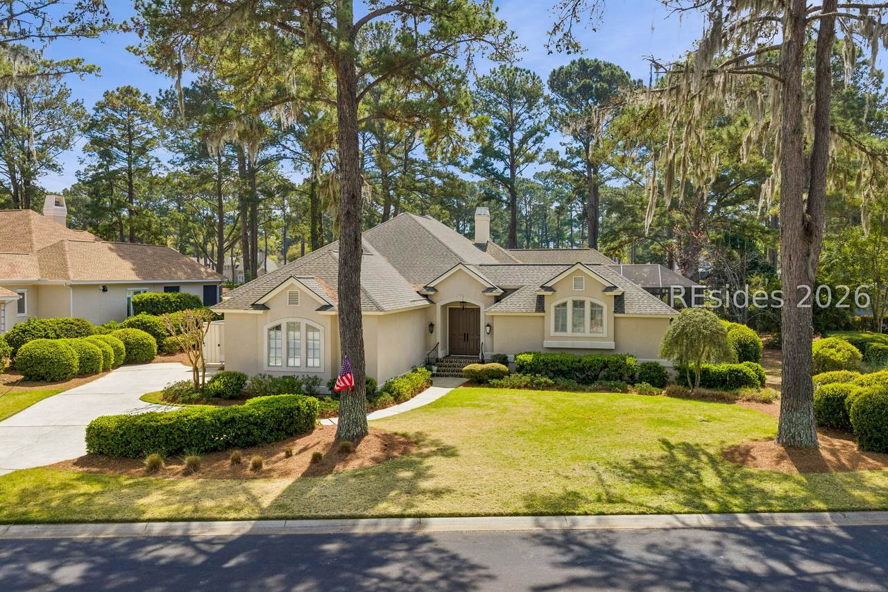 15 Lexington Drive - Photo 1