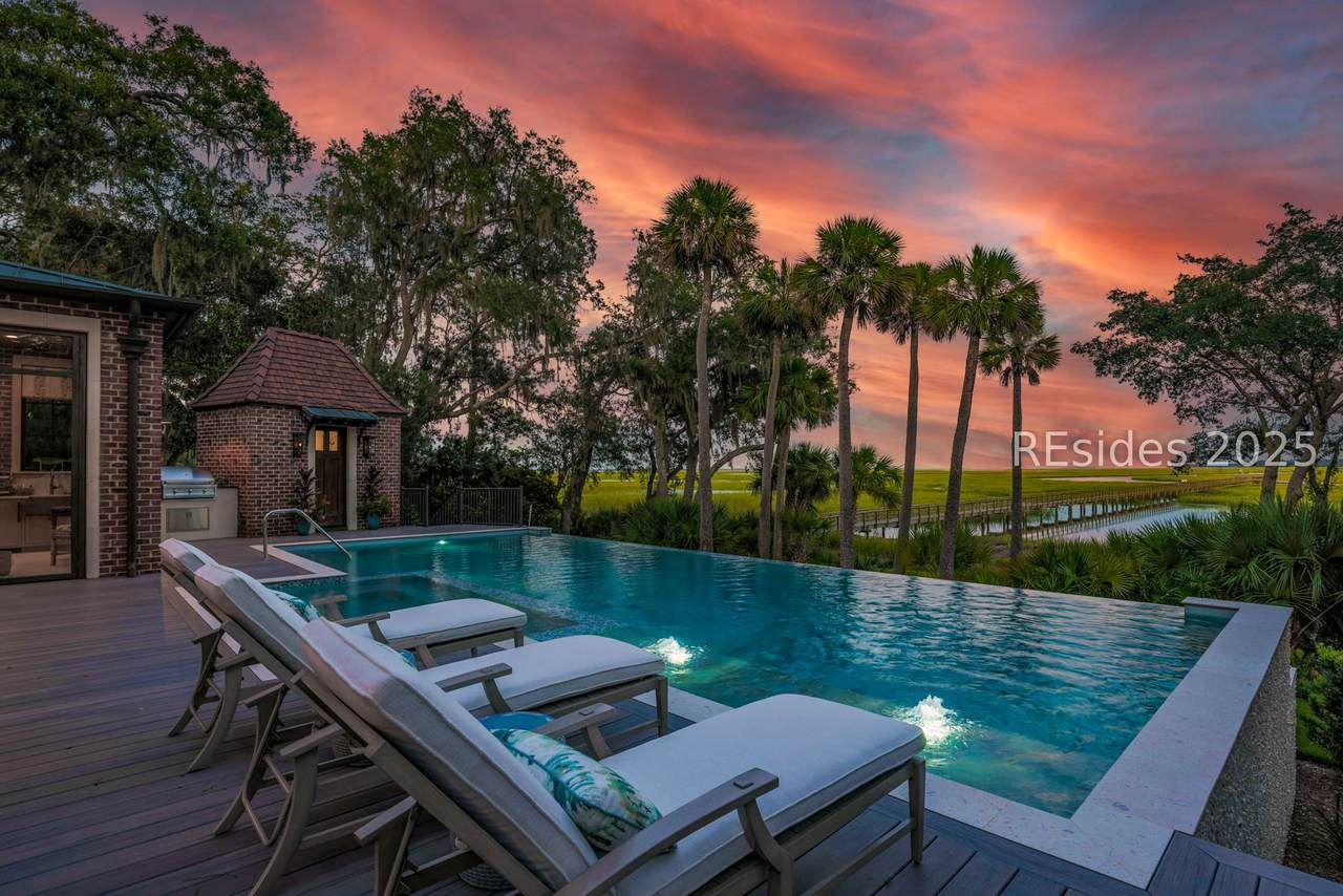 16 Hampton Lane - Photo 1