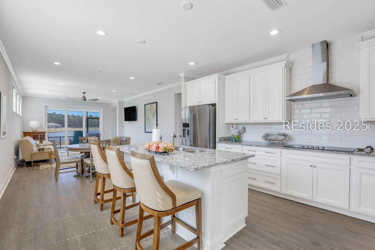 209 Aurora Way - Photo 1