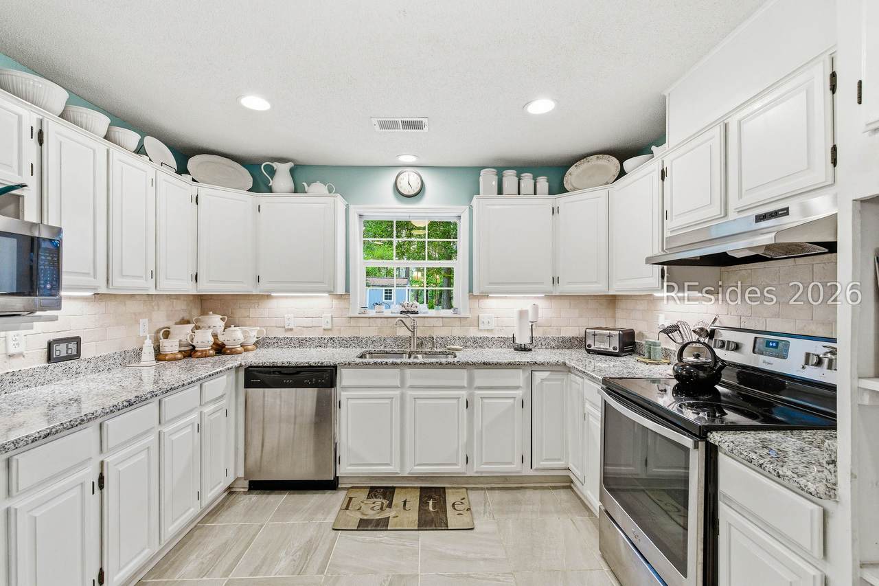 115 Purdy Street - Photo 1