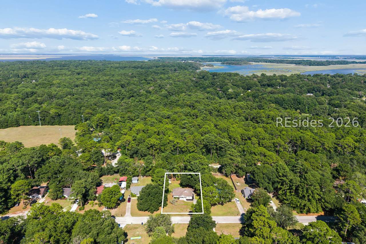 16 Robin Way - Photo 1