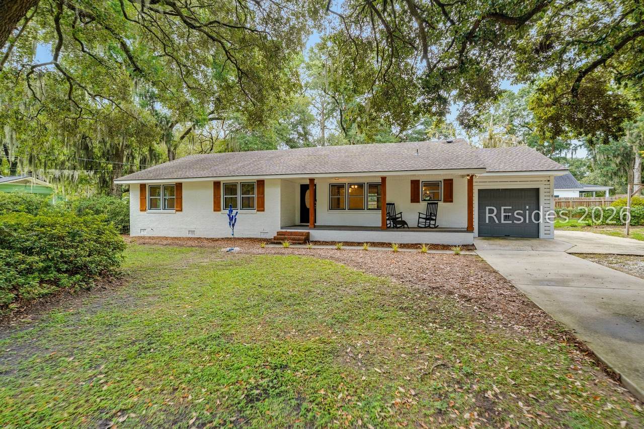 8 Miller Drive - Photo 1
