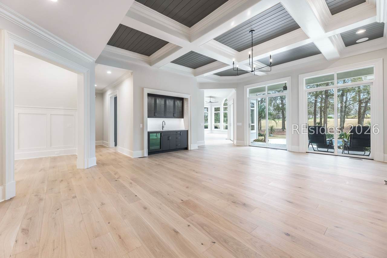 33 Lexington Drive - Photo 1