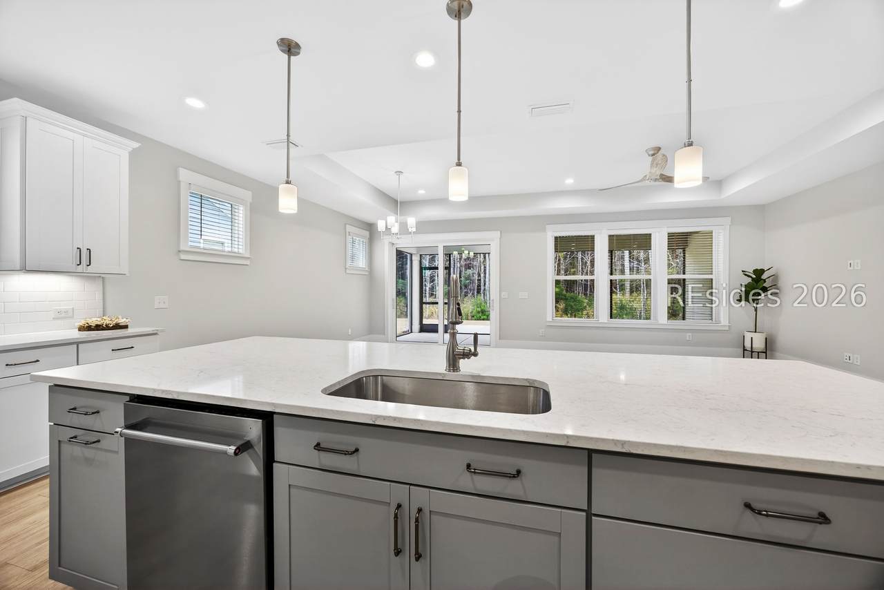 539 Sunfish Way - Photo 1
