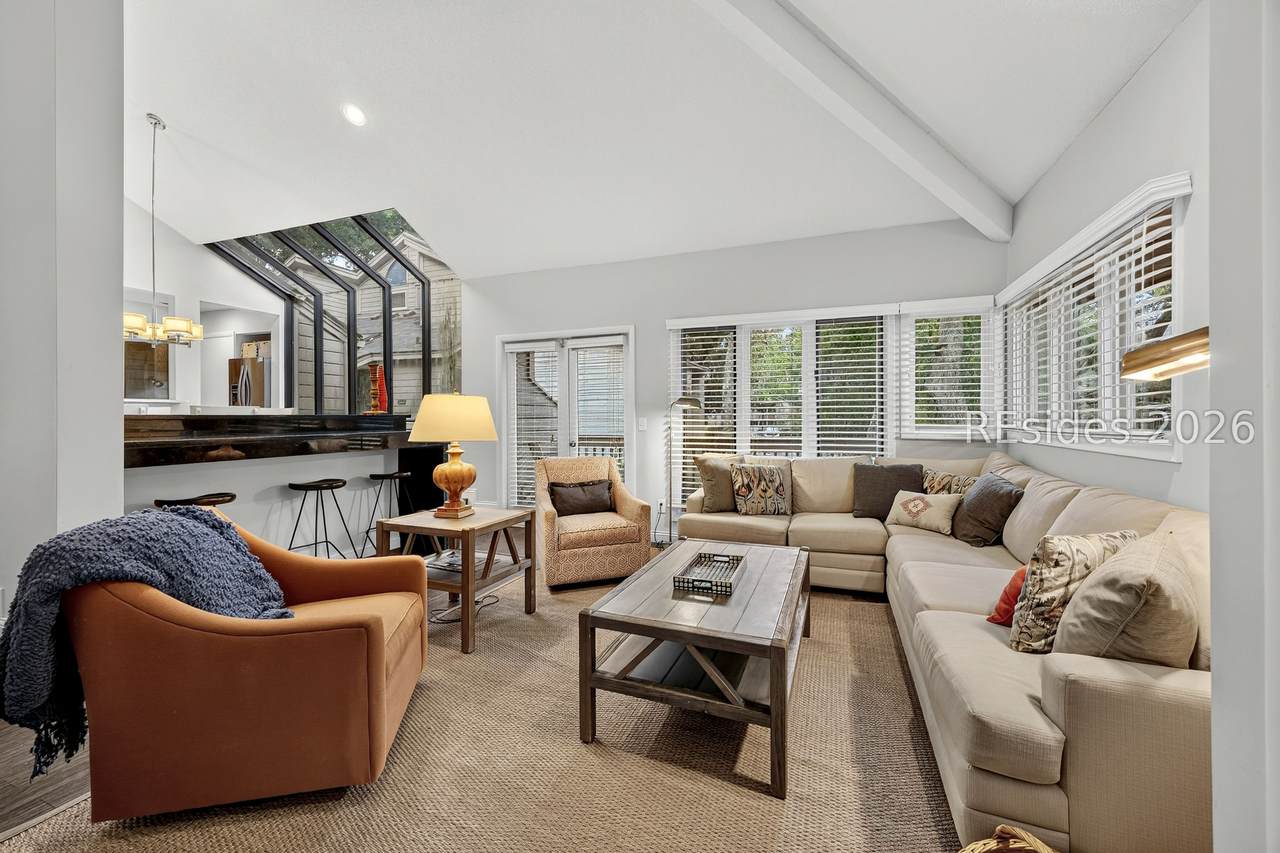 20 Queens Folly Road - Photo 1