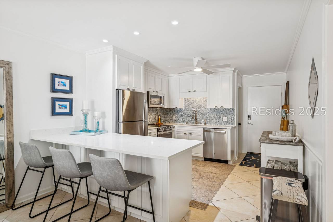 15 Forest Beach Drive - Photo 1
