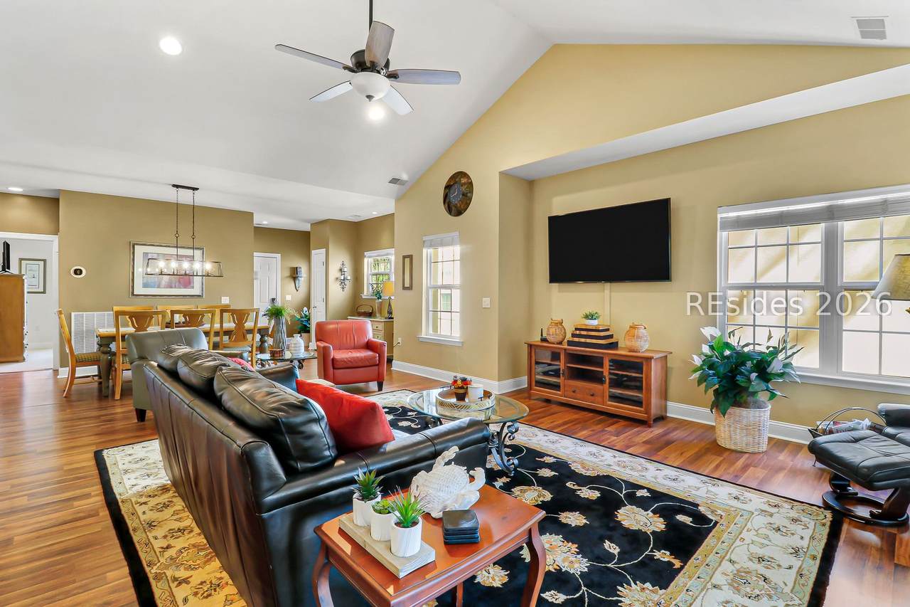 1 Gloucester Road - Photo 1