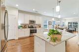 112 Hawthorne Lane - Photo 12