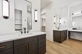 672 Riverton Pointe Boulevard - Photo 31