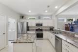 196 Hampton Circle - Photo 10