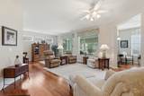 196 Hampton Circle - Photo 3