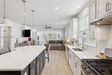 893 Danner Dr - Photo 16