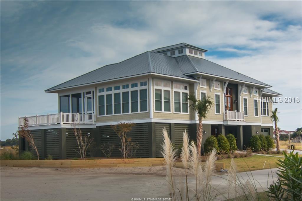 517 Tarpon Boulevard - Photo 1