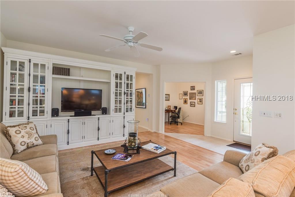 69 Hampton Circle - Photo 1