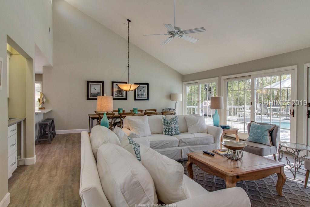 2 Eastwind - Photo 1